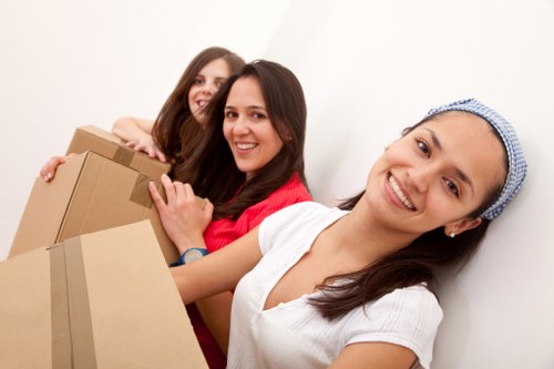 Family home removals example in North Kensington